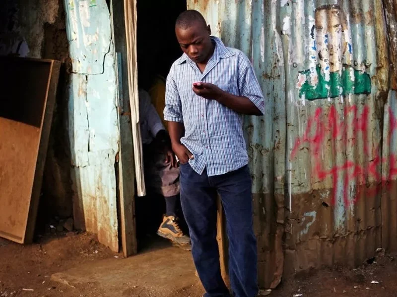 آیا هوش مصنوعی می‌تواند فقر را در جهان کاهش دهد؟