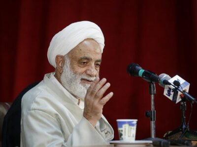 استاد قرائتی: خادمان اعتکاف در ثواب عبادت معتکفان شریک‌اند