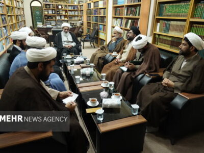 امام جمعه بوشهر: آثار علمی علمای استان احیا شود