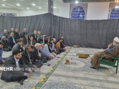 امام جمعه دشتستان: ۹ دی نماد پشتیبانی مردم از ولایت فقیه است