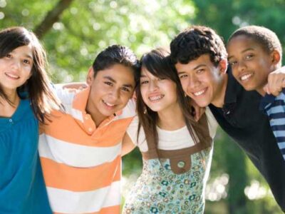 اهمیت و ابعاد ارتباط دوسویه با نوجوان