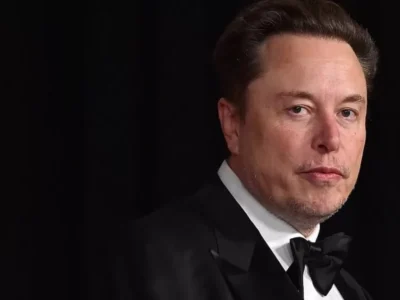 ایلان ماسک می‌گوید هوش مصنوعی مانند سونامی مشاغل دفتری را حذف خواهد کرد