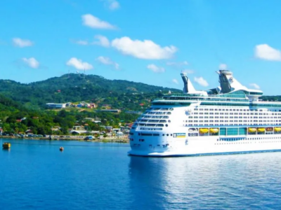 تحلیل جامع هزینه‌های سفر با کشتی کروز: انتخاب لوکس یا مقرون‌به‌صرفه؟