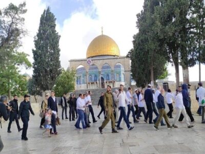 تداوم یورش شهرک نشینان صهیونیست به مسجدالاقصی