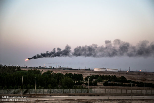 خلفیان: خاموشی فلر نفتی شرق اهواز مطالبه فوری مردم است