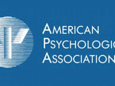 درج عنوان عضویت در انجمن روان‌شناسی آمریکا کلاهبرداری است