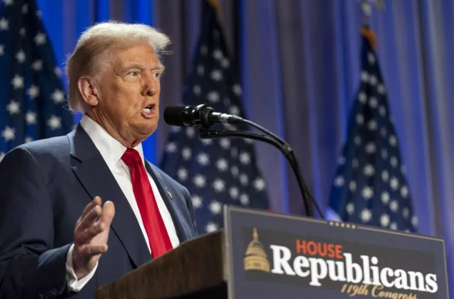 دولت ترامپ با سوگیری سیاسی مدلهای هوش مصنوعی مقابله میکند