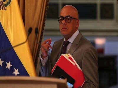 رئیس مجلس ونزوئلا: با سناریوی دزدی دریاییِ دوران استعمار روبه رو هستیم