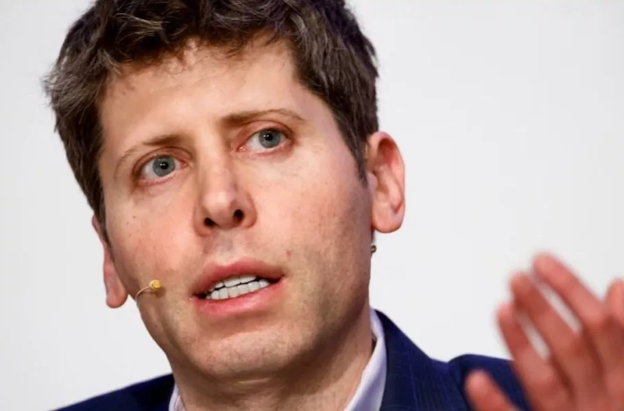 سم آلتمن: برخی کاربران خواستار بازگشت حالت چاپلوسانه ChatGPT هستند