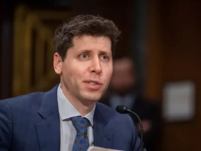 سم آلتمن: هوش جامع مصنوعی تا ۲۰۳۰ می‌آید و جایگزین ۴۰ درصد کارها می‌شود