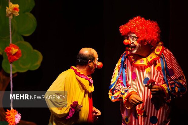 سومین روز جشنواره «آفتاب» در اصفهان با ۶ اثر نمایشی روی صحنه می‌رود