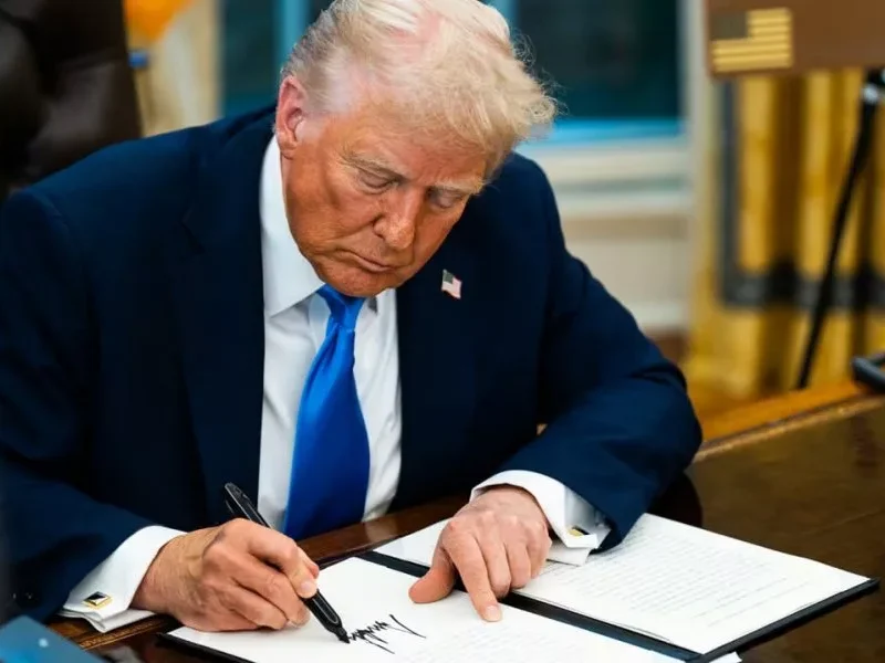 فرمان اجرایی جدید ترامپ مسیر وضع قوانین ایالتی هوش مصنوعی را مسدود می‌کند