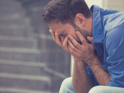 فروپاشی روانی چیست؟علت،علائم و روش‌های درمان