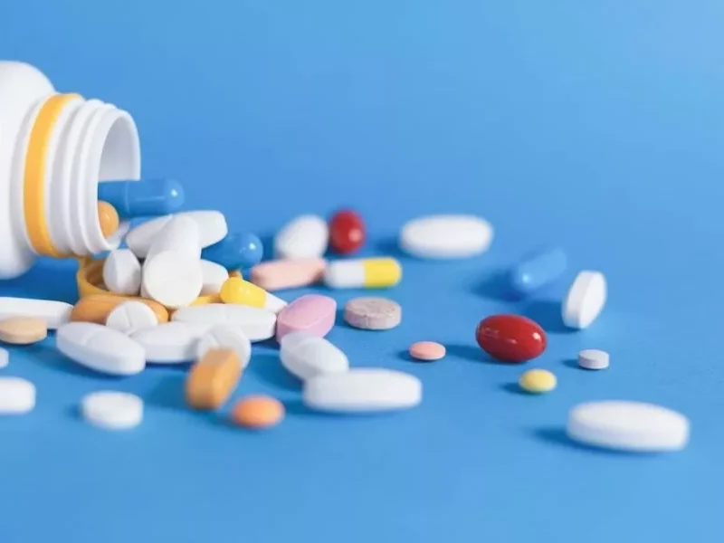 محققان با هوش مصنوعی برای میکروب‌های مقاوم به دارو آنتی‌بیوتیک طراحی کردند