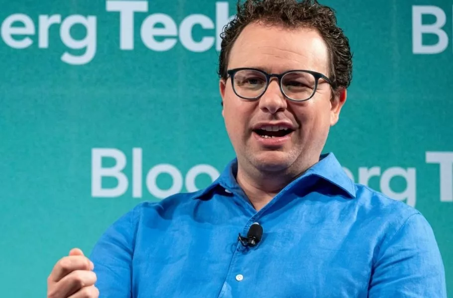 مدیرعامل آنتروپیک: شرکتهای هوش مصنوعی نباید اشتباه تولیدکنندگان سیگار را تکرار کنند