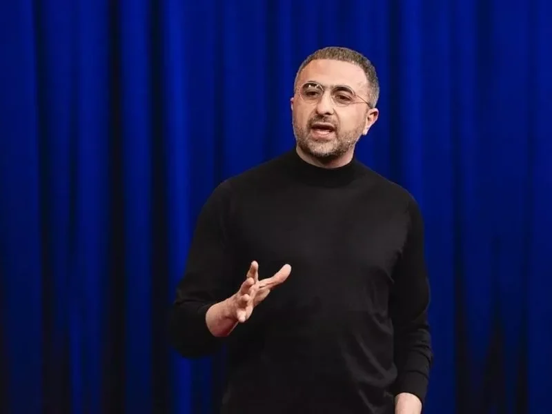 مدیرعامل هوش مصنوعی مایکروسافت درباره خودآگاهی تقلبی هوش مصنوعی هشدار می‌دهد