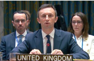 مسکو: ایران در اثنای مذاکره هدف قرار گرفت؛پاکستان:گفتگو جایگزینی ندارد