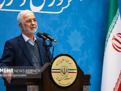 مومنی: سرمایه‌گذاری برای تولید صرفاً با شعار محقق نمی‌شود