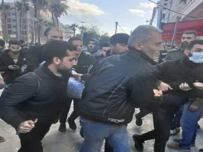 نیروهای جولانی با گلوله و سلاح سرد به معترضان در سوریه حمله ور شدند