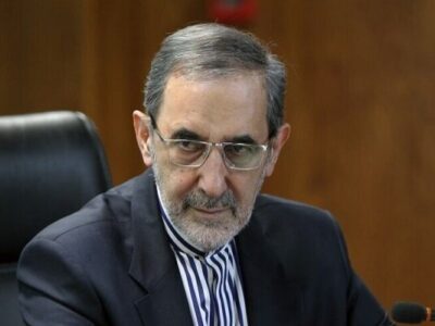 ولایتی: ایران به توسعه صنعت صلح‌آمیز هسته‌ای ادامه می‌دهد