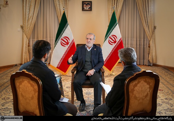 پزشکیان: بارها گفته‌ام نمی‌توانم، بلکه ما می‌توانیم