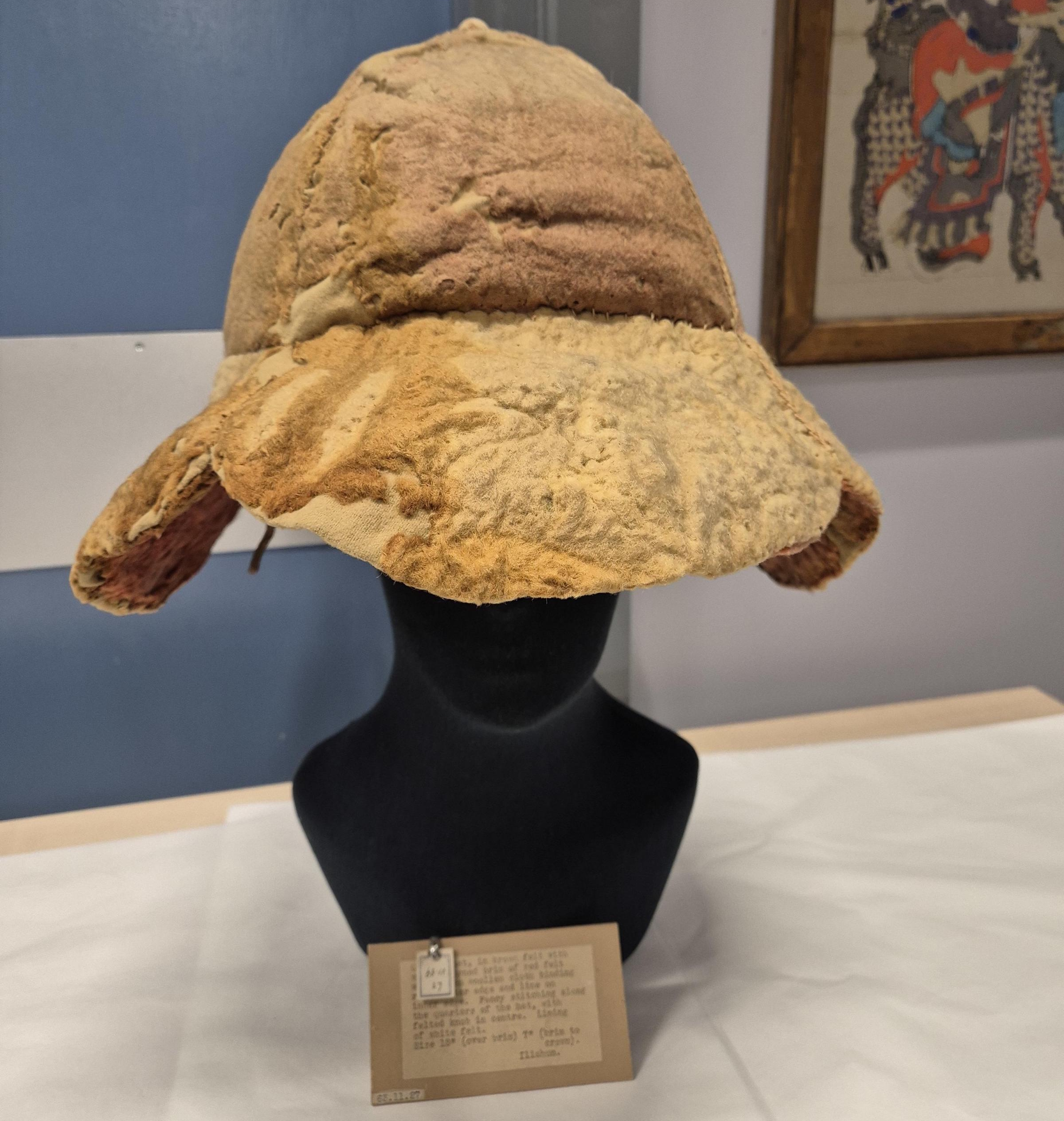 کلاه آفتابگیر باستانی