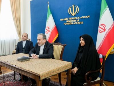 گفتگوی تلفنی وزیر امور خارجه با کارکنان سفارت ایران در ونزوئلا