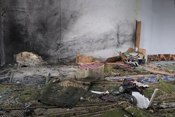 یک گروه تکفیری مسئولیت انفجار مسجدی در «حمص» سوریه را برعهده گرفت