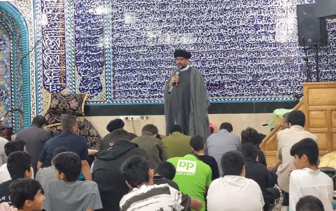 ۲ پدر شهید در گناوه تجلیل شدند