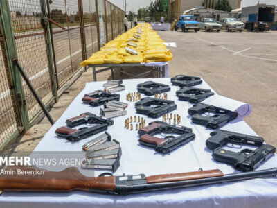 ادوات جنگی کشف شده از تروریست‌ها توسط مرزداران سراوان