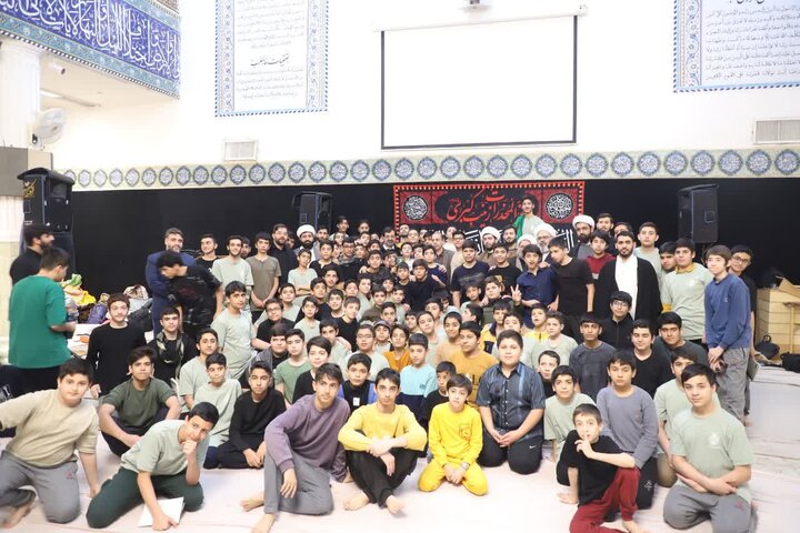 استاندار قم در جمع معتکفین نوجوان مسجد الغدیر حضور یافت