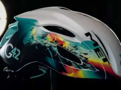 امارات از اولین کلاه دوچرخه‌سواری طراحی‌شده با هوش مصنوعی رونمایی کرد