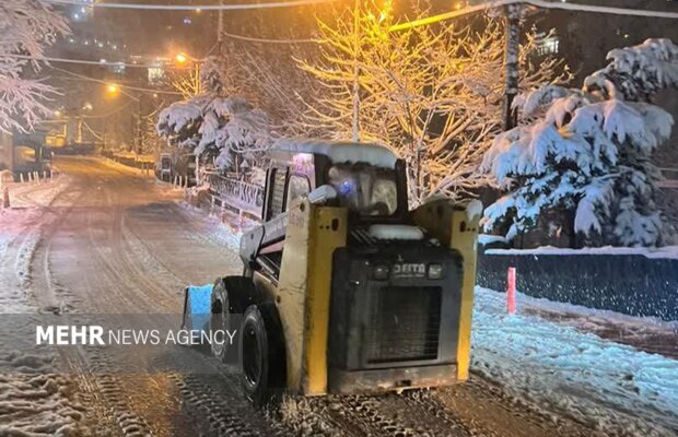 بارش برف در ماسوله؛ محدودیت ترافیکی برای خودروهای فاقد زنجیرچرخ
