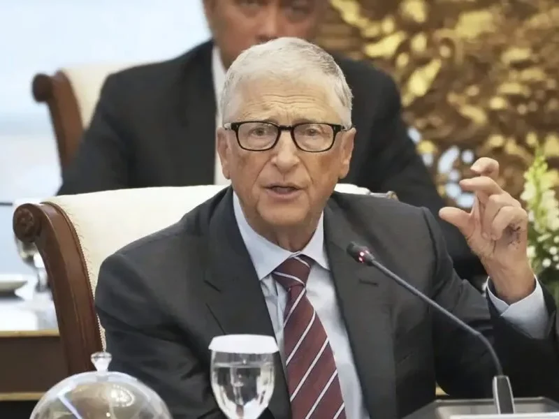 بیل گیتس: هوش مصنوعی کلید پیشرفت در حوزه سلامت و آموزش است