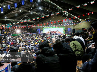 جشن میلاد امیرالمؤمنین(ع) و بزرگداشت شهید سلیمانی در قم برگزار شد