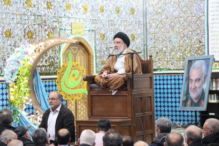 خاتمی: دشمن با بهانهسازی نمیتواند نور اسلام را خاموش کند