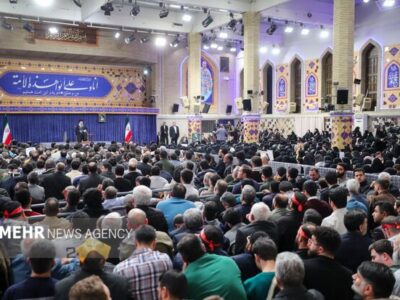 دیدار خانواده شهدای اقتدار با رهبر انقلاب در روز میلاد امیرالمومنین(ع)