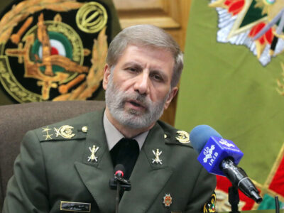 سرلشکر حاتمی: دشمن متمرکز بر آسیب اقتصادی به مردم است