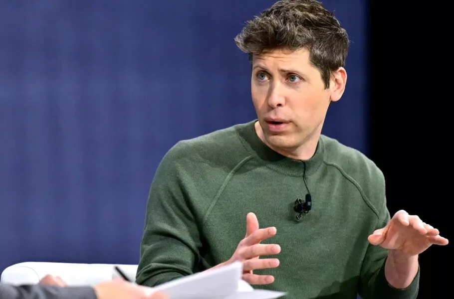 سم آلتمن از تأخیر در عرضه مدل متن‌باز جدید OpenAI خبر داد