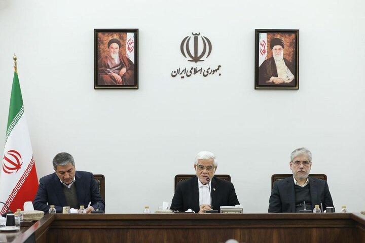 عارف: مراکز علمی بیشتر از توقع دولت در راهبردی و دفاعی کمک کردند