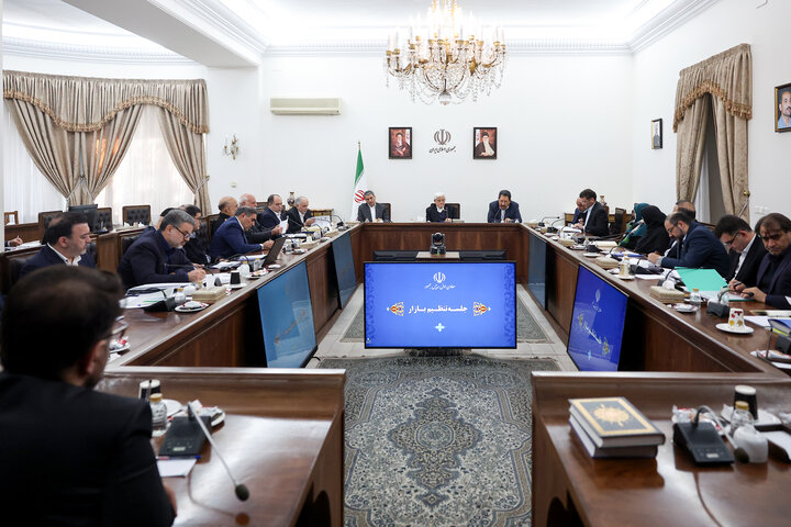 عارف: یارانهها را با حذف واسطهها به انتهای زنجیره انتقال میدهیم