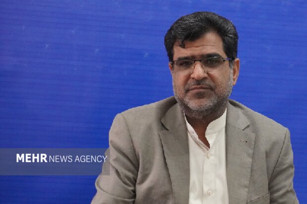 محسنی: گلخانه‌داران در مشارکت‌های اجتماعی شهرستان رودان فعال‌تر باشند