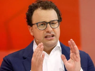 مدیرعامل آنتروپیک: هوش مصنوعی می‌تواند 50 درصد از مشاغل دفتری ابتدایی را از بین ببرد