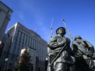 مسکو:پهپادهای اوکراینی از «سومی و چرنیهیف» به اقامتگاه پوتین شلیک شدند