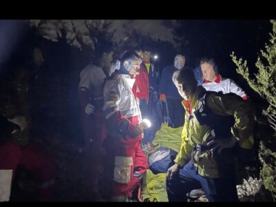 نجات دو کوهنورد حادثه‌دیده در ارتفاعات تنگ سولک بهمئی پس از ۹ ساعت