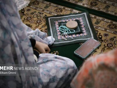 نوجوانان معتکف رشتی با مهر از اعتکاف می گویند