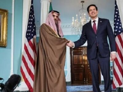 وزیران امور خارجه آمریکا و عربستان درباره تحولات منطقه گفتگو کردند