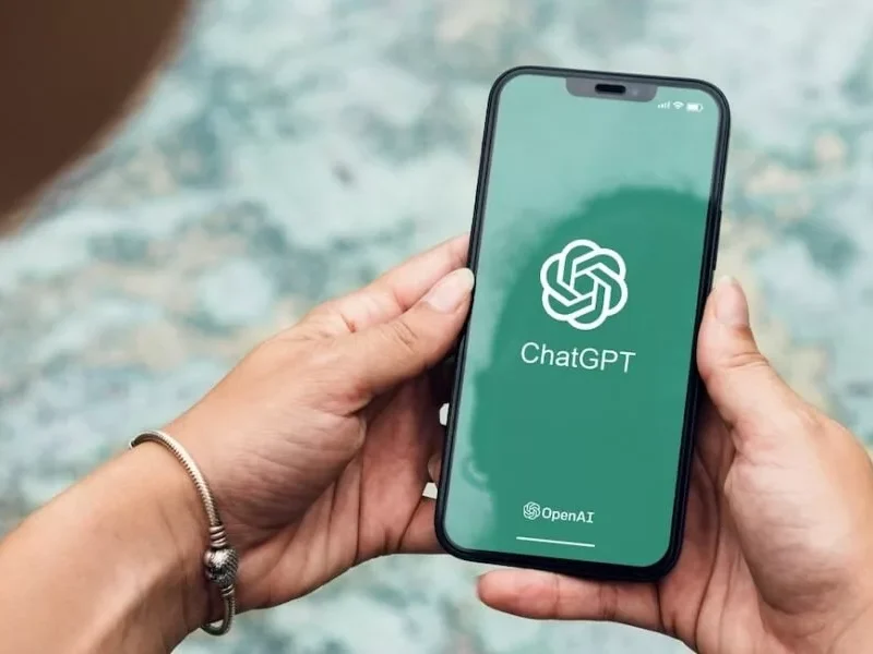 پژوهشگران: دانشجویان روانآزار و خودشیفته بیشتر از هوش مصنوعی سوءاستفاده میکنند