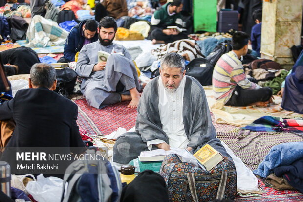 ۲۰۴ مسجد قم میزبان خلوت عاشقانه ۵۰ هزار معتکف