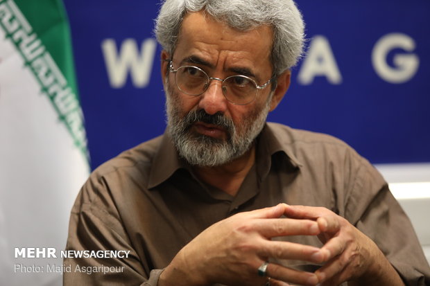 آویزان شدن به ترامپ و دیدن خواب‌های مغشوش 